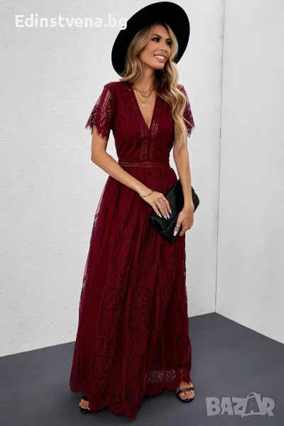 Дълга дантелена дамска рокля в цвят бордо с V-образно деколте, снимка 1