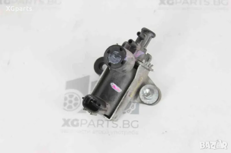  Вакуум клапан за Toyota Yaris I 1.4D4D 75 к.с. (1999-2005) 25819-33010, снимка 1
