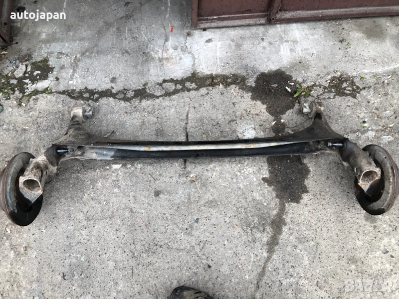 Заден мост Toyota Corolla Verso 2.2 D-CAT 177кс 2007г  , снимка 1