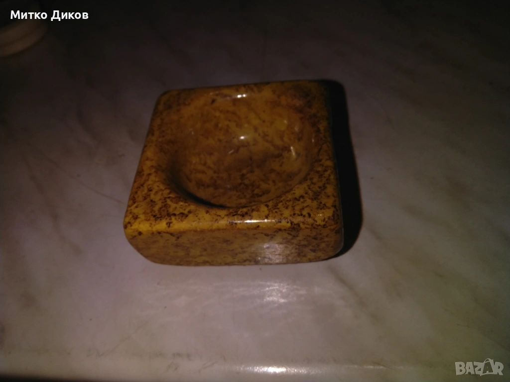 Мраморен пепелник нов 65х65мм и Н3см, снимка 1