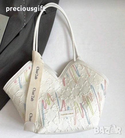 Дамска голяма бяла чанта, снимка 3 - Чанти - 53289735