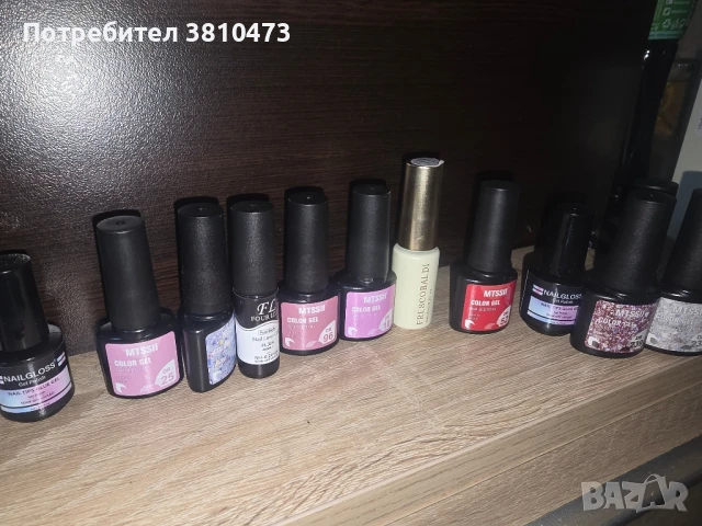 продавам нов комплект гел лакове 