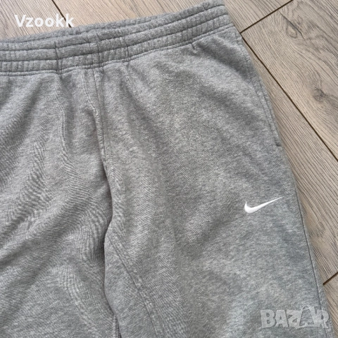 Мъжко долнище Nike Club Fleece | M размер, снимка 2 - Спортни дрехи, екипи - 52928493