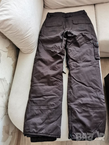 Зимна екипировка , снимка 2 - Спортна екипировка - 36246764