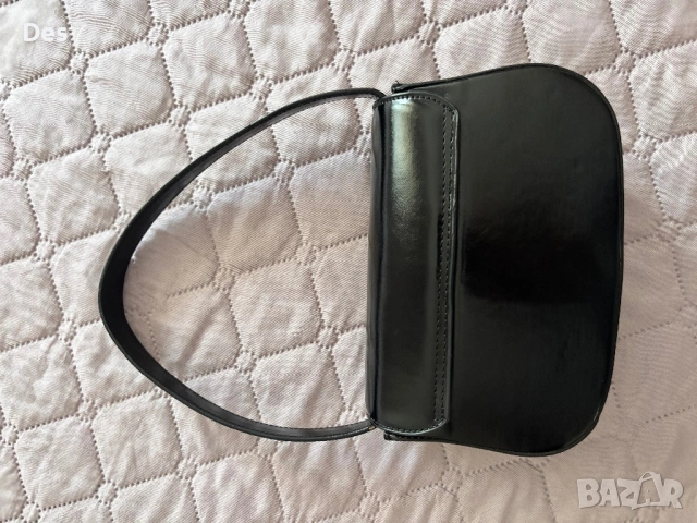 Дамска чанта, снимка 2 - Чанти - 53644721