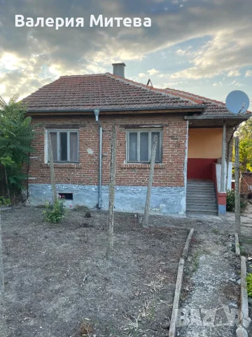 КЪЩА С ГОЛЯМ ДВОР В ЦЕНТЪРА НА С. МАЛОМИРОВО, ОБЩ. ЕЛХОВО – 30 000 €, снимка 5 - Къщи - 56172440