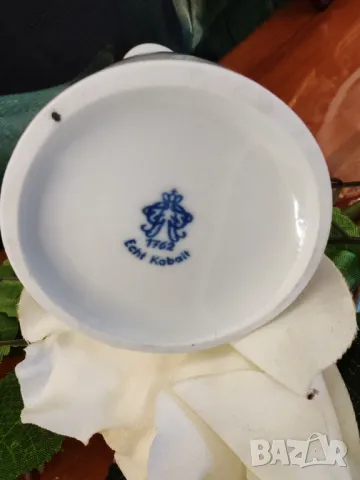 Порцеланова ваза -Volkstedt GDR mark 1762 Echt Cobalt Made in GDR 1951-1990 mark, снимка 8 - Колекции - 49185296