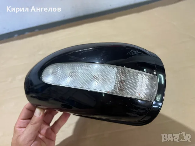 Капака на лявото огледало за Mercedes C-class W203, снимка 2 - Части - 56143047
