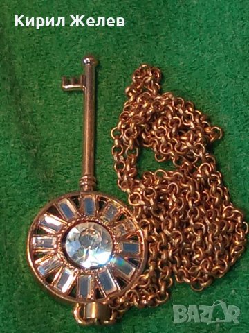 "ЗЛАТНОТО КЛЮЧЕ" - ЗЛАТИСТО КЛЮЧЕ АРТ МЕДАЛЬОН с ГОЛЯМ ФАСЕТ КРИСТАЛ 14341