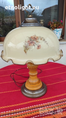 Красива голяма настолна лампа с голяма куполна стъкленица с флорални мотиви , снимка 5 - Настолни лампи - 52747719