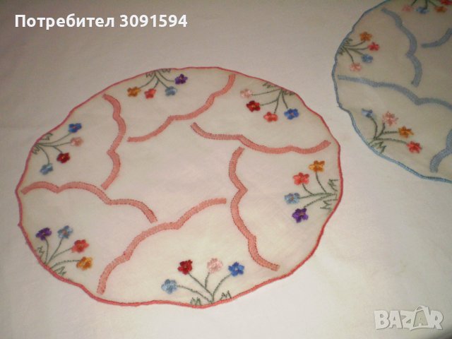 2 стари ретро салфетки от 30-те години на миналия век, ръчно бродирани, снимка 2 - Други ценни предмети - 42275494