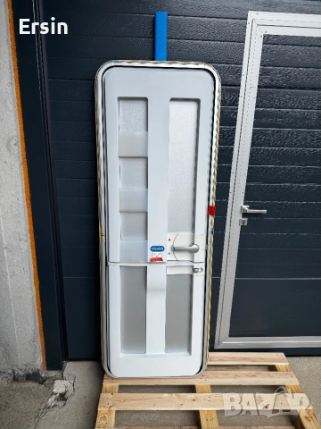 Оригинална врата за KNAUS  (Алуминиеви)(чисто нови) (налични 2 броя), снимка 16 - Къмпинг мебели - 48394447