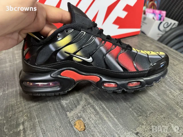 Nike маратонки лимитид едишън, снимка 3 - Маратонки - 55886437