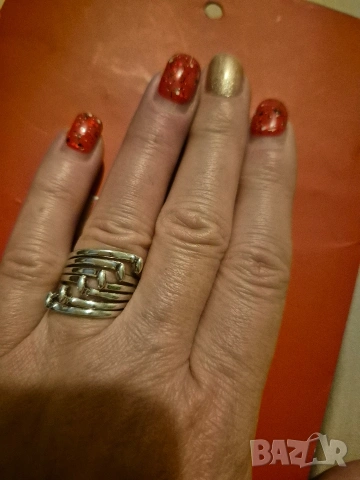 интересен сребърен пръстен