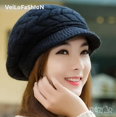Нова зимна дамска шапка с козирка в бял или черен цвят, снимка 3 - Шапки - 51498133