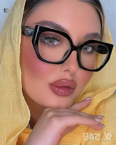 очила с калъф prada, снимка 4 - Слънчеви и диоптрични очила - 50406713