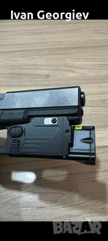 Лазер с фенер за глок 17 19 