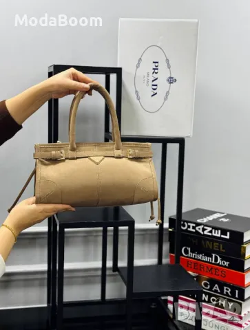 Prad🅰️ дамски чанти Различни цветове , снимка 3 - Чанти - 48588427