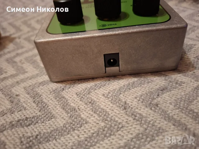 Electro-Harmonix Bass Big Muff Pi – отлично състояние, снимка 4 - Други - 56092482