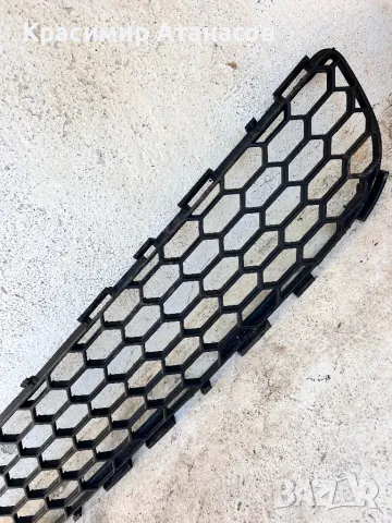 Решетка в предна броня средна за тойота корола версо.53112-0F020, снимка 14 - Аксесоари и консумативи - 44889587