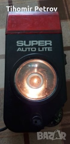 Компас фенер червена светлина 12в.Нови крушки с букса за запалката., снимка 3 - Аксесоари и консумативи - 25426853