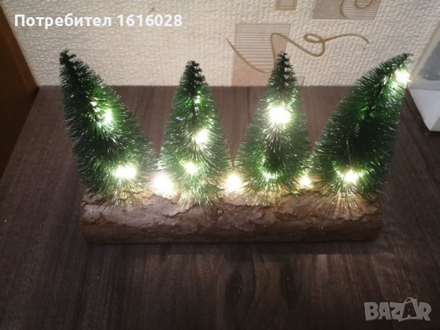 Коледна декорация. 4 Елхи на пънче с 20 LED светлини. , снимка 5 - Декорация за дома - 42692404