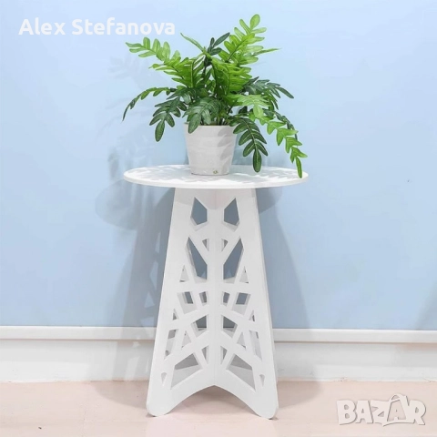 Стилна кръгла холна маса с ажурни крака – Бял елегантен акцент за всяко пространство, снимка 2 - Маси - 52837290