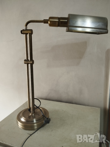 Писалищна настолна лампа тип банкер, снимка 1 - Настолни лампи - 44717507