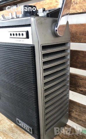 Радиокасетофон SANKEI TCR-1000H(Japan), снимка 2 - Радиокасетофони, транзистори - 52845845