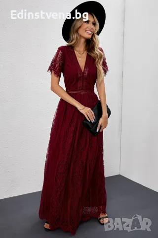 Дълга дантелена дамска рокля в цвят бордо с V-образно деколте, снимка 1