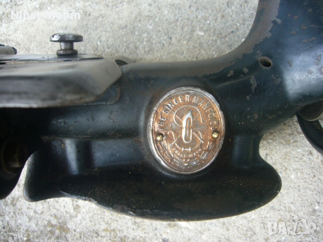 Стара малка шевна машина, снимка 4 - Антикварни и старинни предмети - 51609096