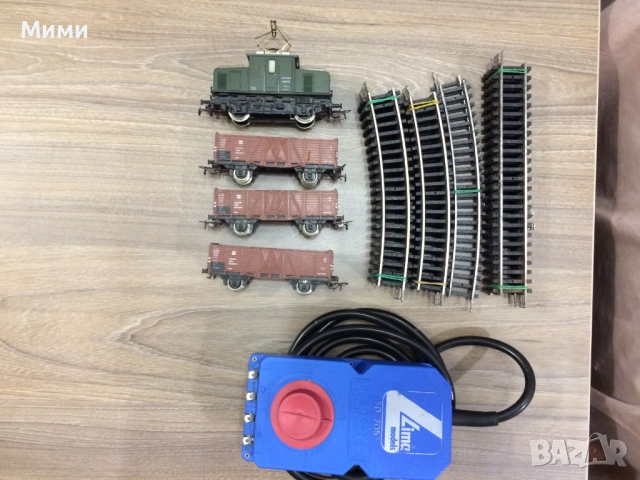 Комплект електрическо влакче в мащаб НО /16.5 mm/ марка Piko + захранване.