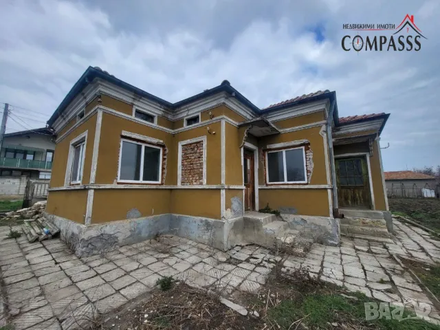 с. Смолница, обл. Добрич, къща с двор – 78000лева!