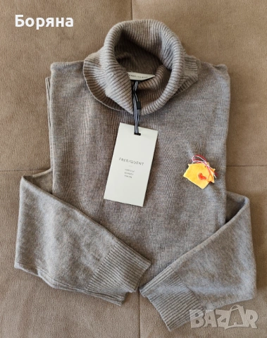 FREEQUENT ново шоколадово кафяво поло с брошка