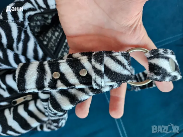 Продавам малка секси Дамска чанта с форма на Сърце, несесер за гримове и зеброва чанта Tally Weijl, снимка 14 - Чанти - 55744597