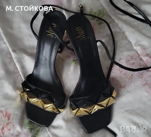 италиянски сандали с интересен висок ток