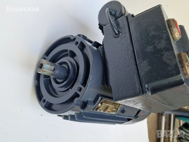 Ел. двигател монофазен 2,2 kw 2800 об.м., снимка 3 - Други машини и части - 51585025