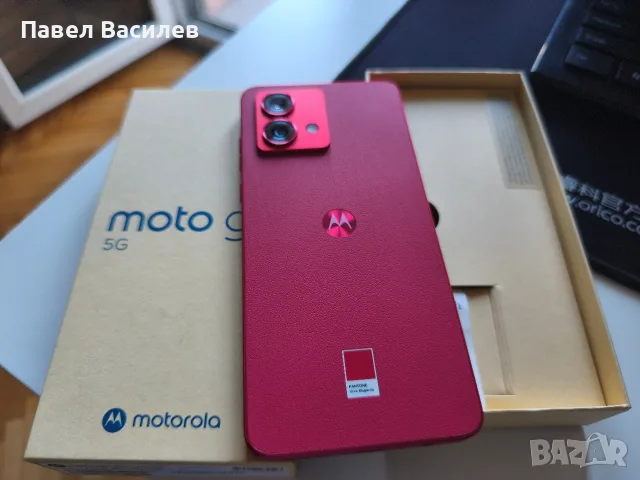 Продавам перфектен дамски телефон Моторола/Motorola moto g84 5G