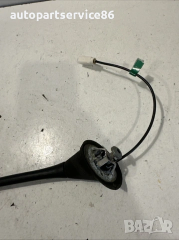 Антена за покрива за Fiat 500L, за 1.3 M-Jet, модел 2013 г, снимка 2 - Части - 53166343