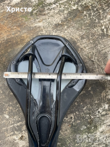 Две седалки 
Selle Italia Model X Superflow Boost 145mm и
Velo , снимка 8 - Части за велосипеди - 55948315
