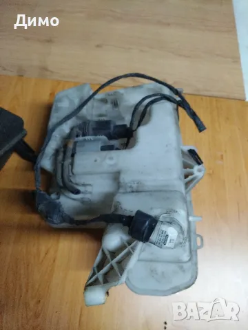 казанче антифриз чистачки бмв е60 е61 bmw e60 e61 , снимка 2 - Части - 49782617