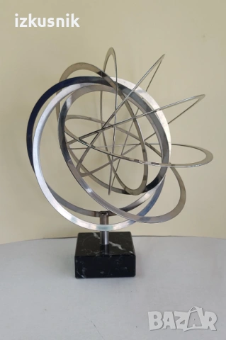 Пластика от инокс и мрамор– армирална сфера