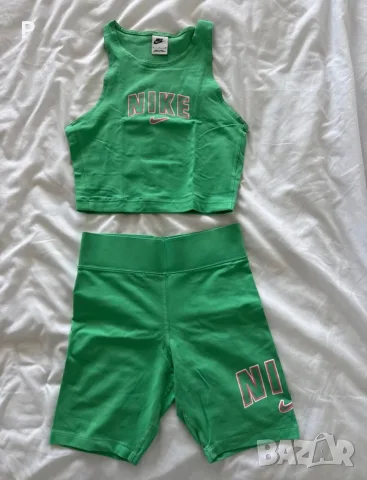 Nike Varsity Crop