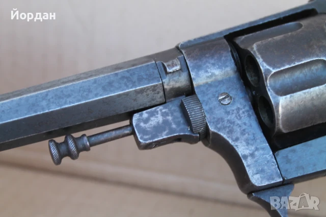 Италиански револвер , снимка 11 - Антикварни и старинни предмети - 50798764