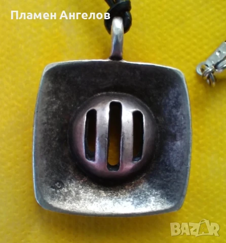 Посребрено арт винтидж колие,медальон.