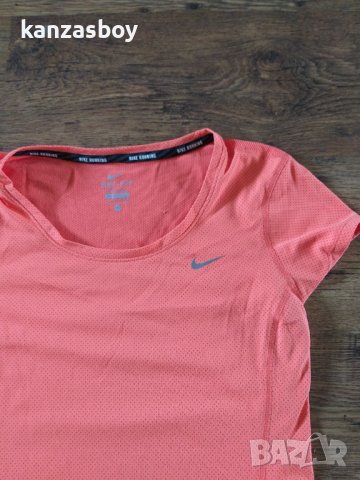 Nike - страхотна дамска тениска, снимка 1 - Тениски - 41978935