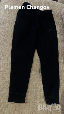 Оригинално долнище Nike Tech Fleece