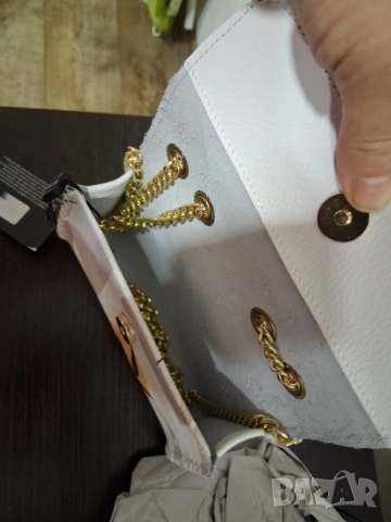 Дамска чанта Borsa Alviero Rodriguez, снимка 4 - Чанти - 53729932