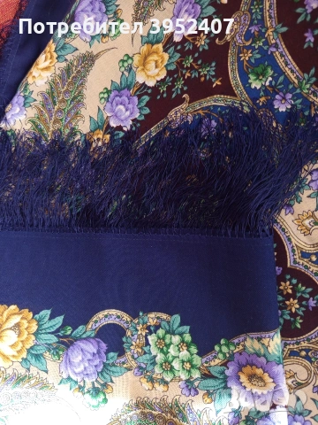 Дамски вълнен шал, снимка 5 - Шалове - 53684303