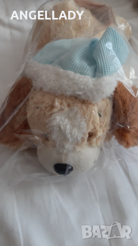 Продавам нова мекичка играчка - куче с шапка , снимка 1 - Плюшени играчки - 36315711
